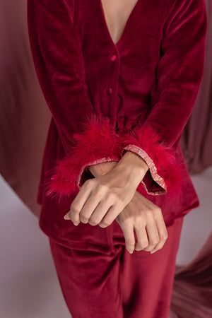 Maroon Velvet lounger with fur